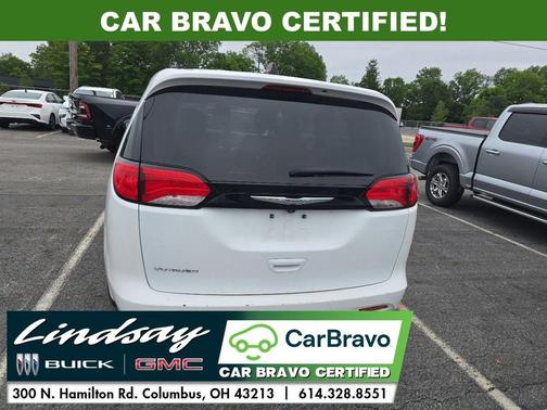 Bright White Clearcoat 2022 Chrysler Voyager LX