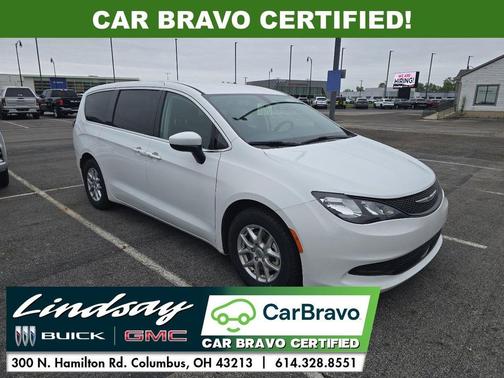 Bright White Clearcoat 2022 Chrysler Voyager LX