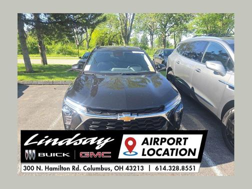 Mosaic Black Metallic 2025 Chevrolet Trax LT