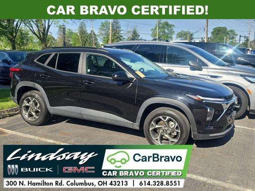 Mosaic Black Metallic 2025 Chevrolet Trax LT