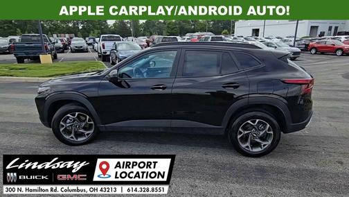 Mosaic Black Metallic 2025 Chevrolet Trax LT