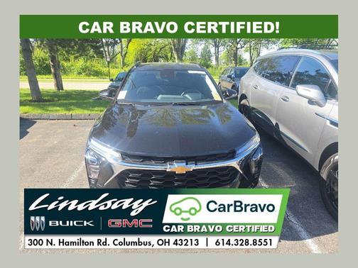 Mosaic Black Metallic 2025 Chevrolet Trax LT