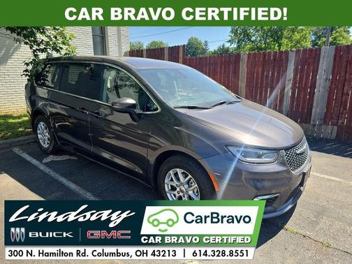 Granite Crystal Metallic Clearcoat 2023 Chrysler Pacifica Touring L