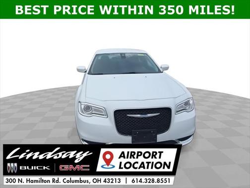 2022 Chrysler 300 Touring