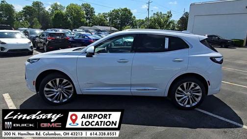 Iridescent White Tricoat 2026 Buick Envision Avenir AWD