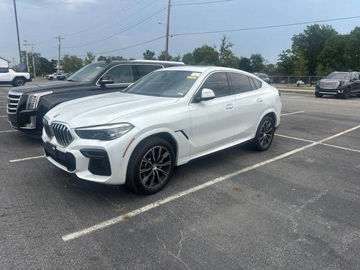Mineral White Metallic 2022 BMW X6 xDrive40i