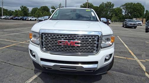 Summit White 2019 GMC Canyon Denali
