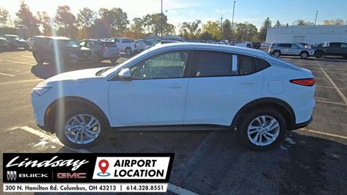 Summit White 2026 Buick Envista Preferred FWD