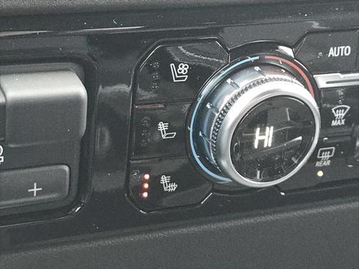 2025 GMC Sierra 2500 SLT