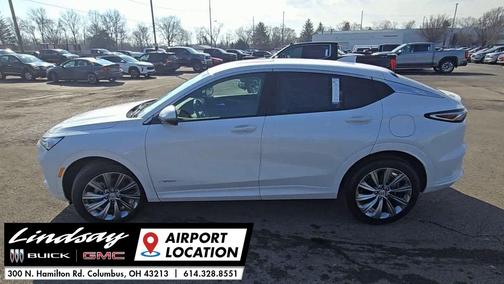 White Frost Tricoat 2026 Buick Envista Avenir FWD