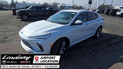 White Frost Tricoat 2026 Buick Envista Avenir FWD