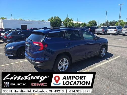 Marine Metallic 2022 GMC Terrain SLE