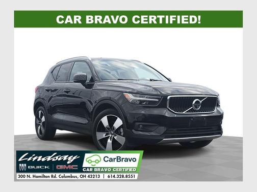 Onyx Black Metallic 2020 Volvo XC40 T5 Momentum