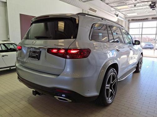2025 Mercedes-Benz GLS 450 4MATIC