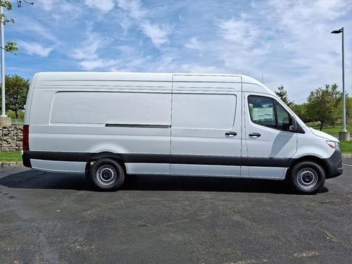 2025 Mercedes-Benz Sprinter 2500 High Roof