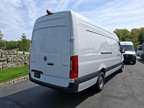 2025 Mercedes-Benz Sprinter 2500 High Roof