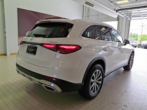 2025 Mercedes-Benz GLC 300 4MATIC