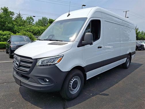 2025 Mercedes-Benz Sprinter 2500 High Roof