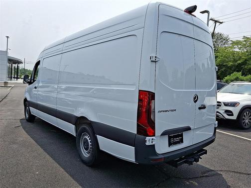 2025 Mercedes-Benz Sprinter 2500 High Roof