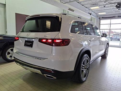 2026 Mercedes-Benz GLS 450 4MATIC