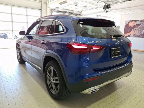 Starling Blue Metallic 2025 Mercedes-Benz GLA 250 4MATIC