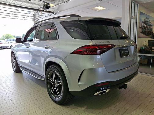 Cirrus Silver Metallic 2026 Mercedes-Benz GLE 450 4MATIC