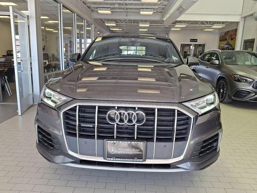 2021 Audi Q7 45 Premium Plus