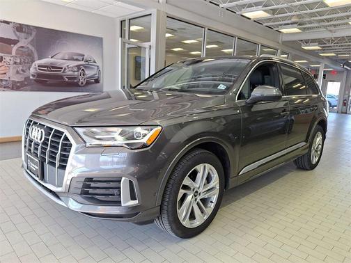 2021 Audi Q7 45 Premium Plus