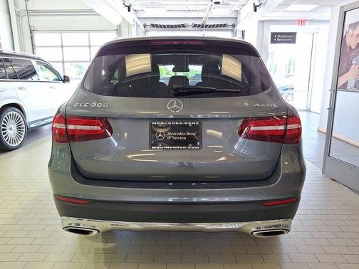 Selenite Grey Metallic 2016 Mercedes-Benz GLC 300 4MATIC