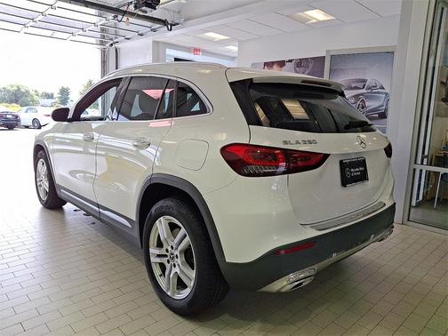 2021 Mercedes-Benz GLA 250 Base 4MATIC