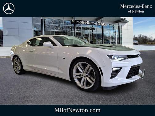 Summit White 2017 Chevrolet Camaro 2SS