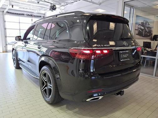 2025 Mercedes-Benz GLS 450 4MATIC