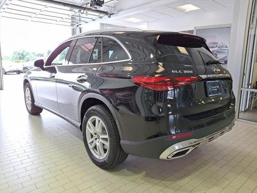 2025 Mercedes-Benz GLC 300 4MATIC