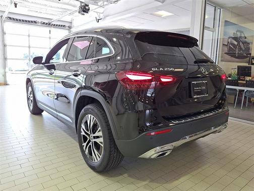 2025 Mercedes-Benz GLA 250 4MATIC