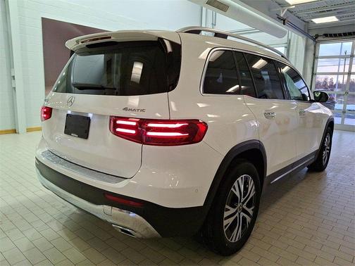 2025 Mercedes-Benz GLB 250 4MATIC