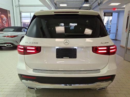 2025 Mercedes-Benz GLB 250 4MATIC