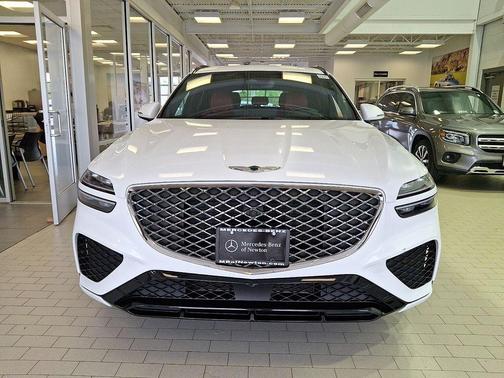 Alta White 2025 Genesis GV70 3.5T AWD Sport