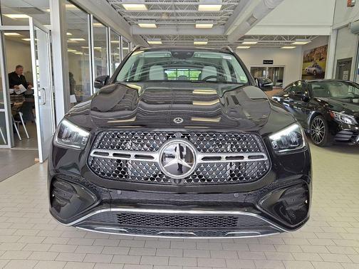 Black 2026 Mercedes-Benz GLE 450 4MATIC
