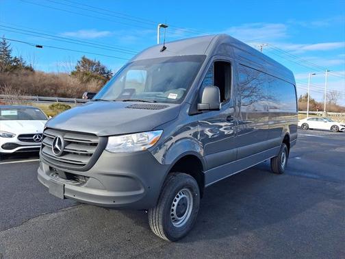 2025 Mercedes-Benz Sprinter 2500 High Roof