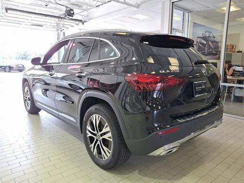 2025 Mercedes-Benz GLA 250 4MATIC