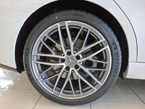 2025 Mercedes-Benz AMG C 43 4MATIC