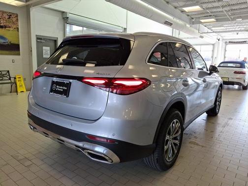 2025 Mercedes-Benz GLC 300 4MATIC