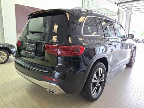 2025 Mercedes-Benz GLB 250 4MATIC