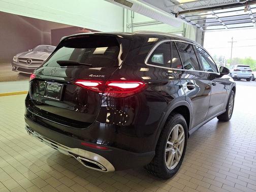 Black 2023 Mercedes-Benz GLC 300 4MATIC