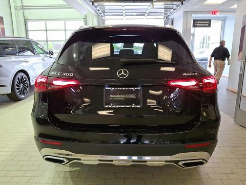 Black 2023 Mercedes-Benz GLC 300 4MATIC