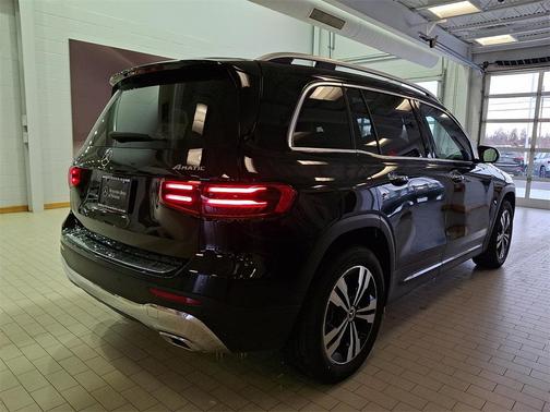 2025 Mercedes-Benz GLB 250 4MATIC