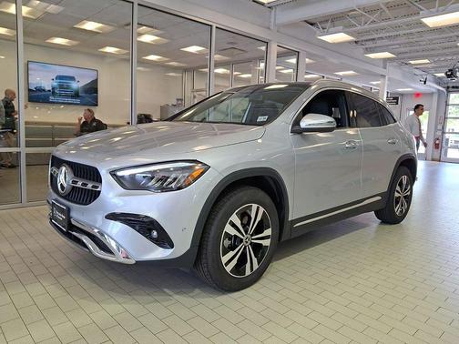 Cirrus Silver Metallic 2026 Mercedes-Benz GLA 250 4MATIC