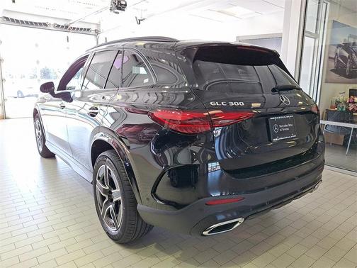 2026 Mercedes-Benz GLC 300 4MATIC