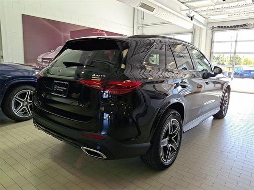 2026 Mercedes-Benz GLC 300 4MATIC