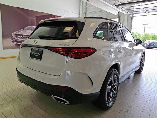 2025 Mercedes-Benz GLC 300 4MATIC